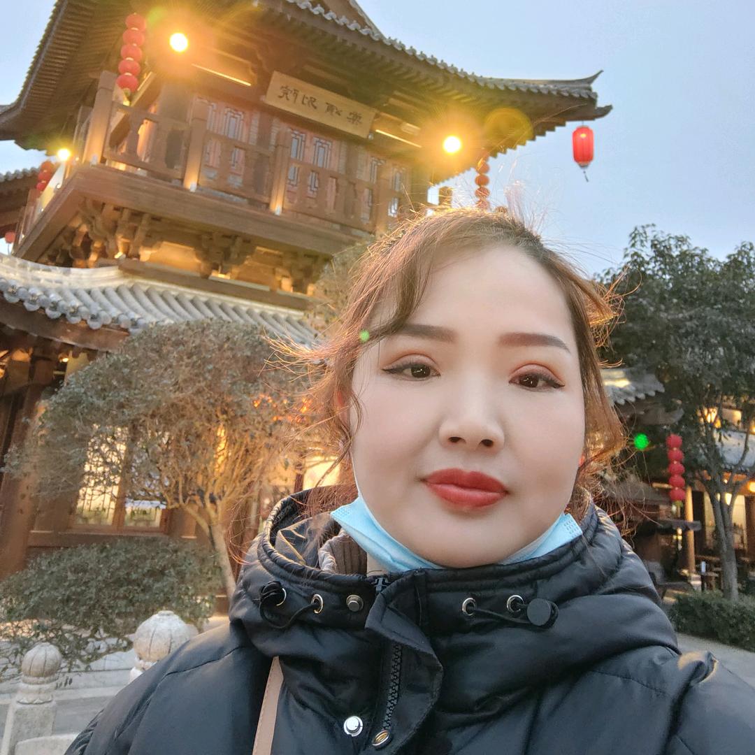 即美美甲美睫师