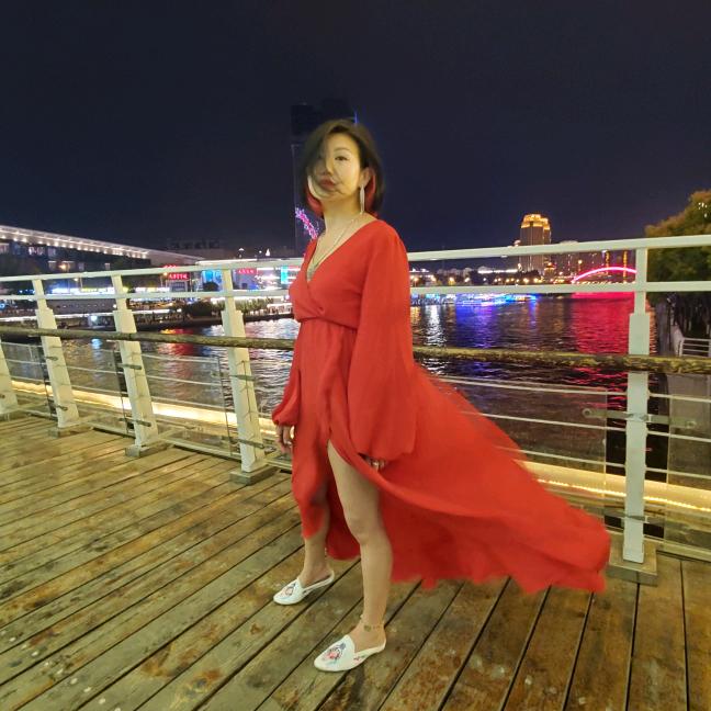 一個、你摆楞不了的女人。