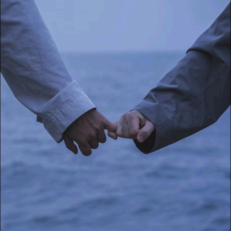 蓝白色