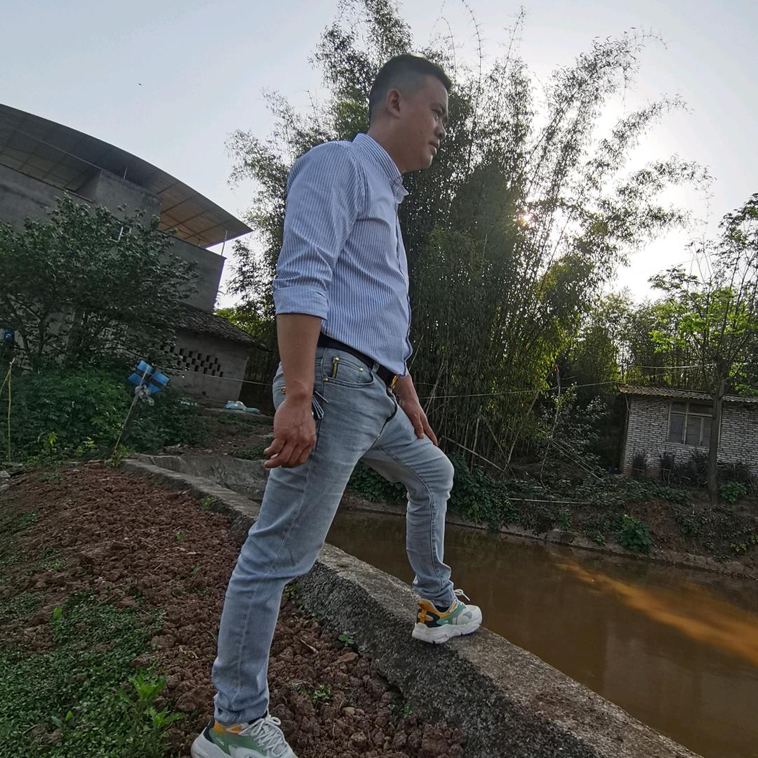 沈小哥 批发变频发电机 焊机 柴汽油配件