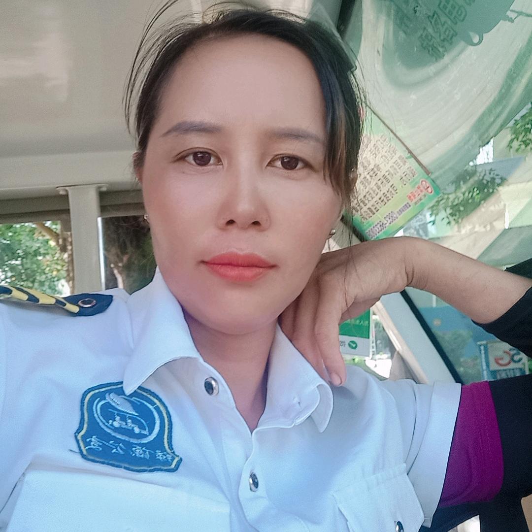 应梅: