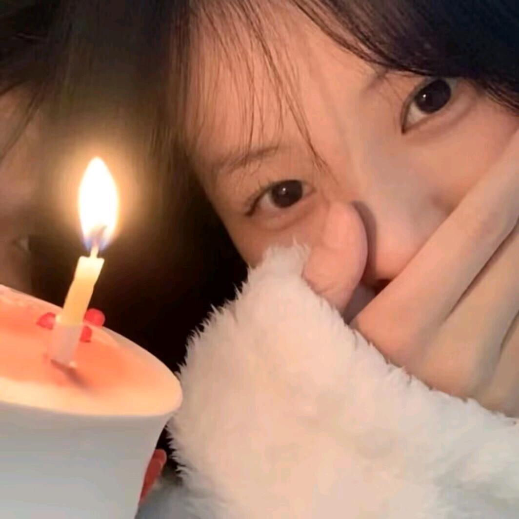 悲伤的戏精女友