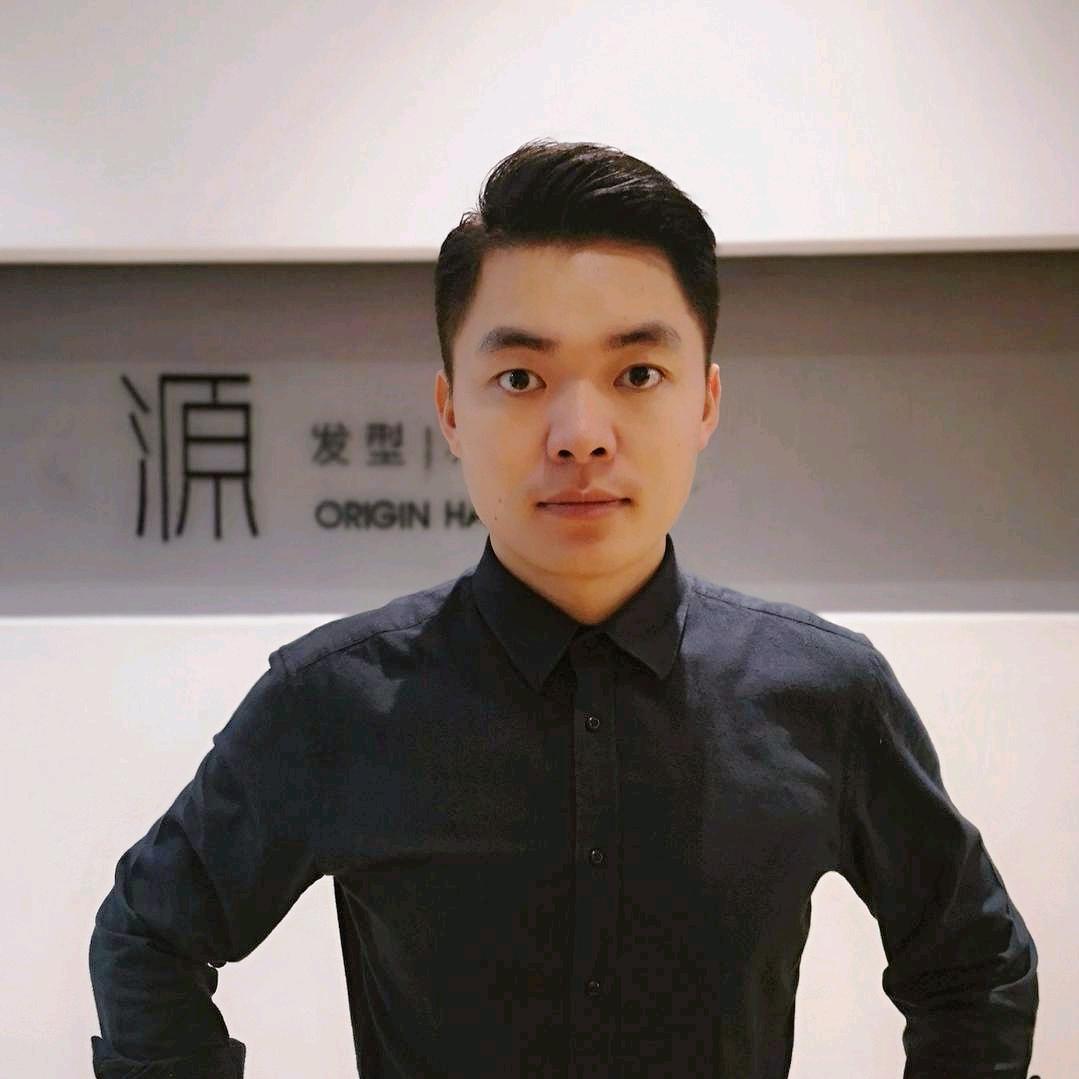 三亚阿康专注烫发设计和短发设计