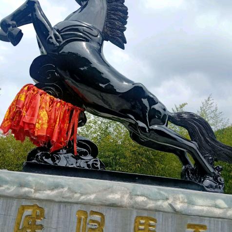 挖机，刘