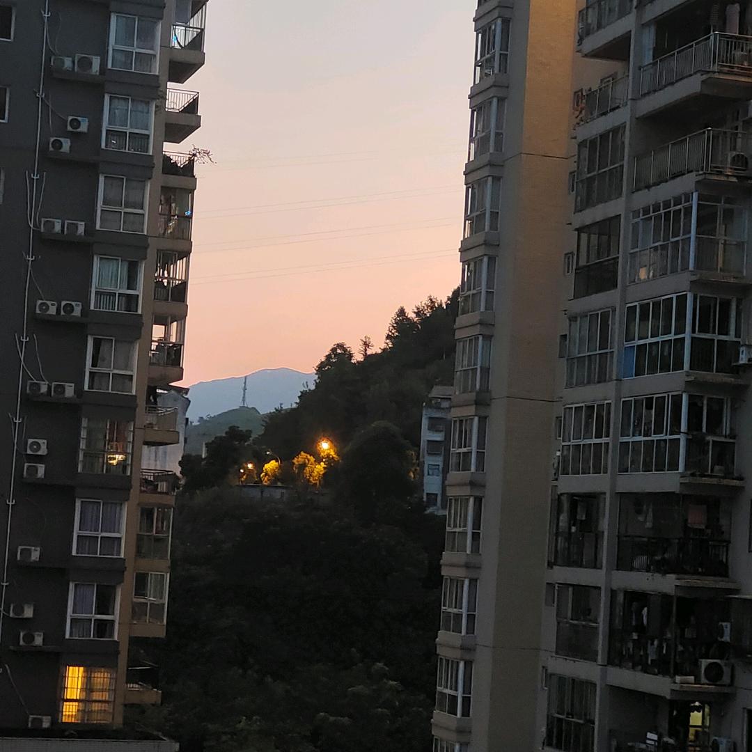 盺