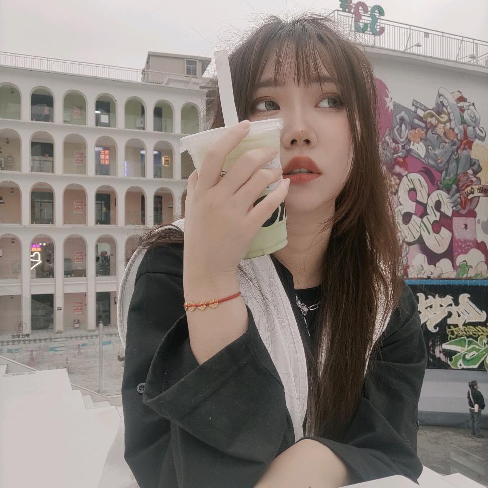 大脸盘子