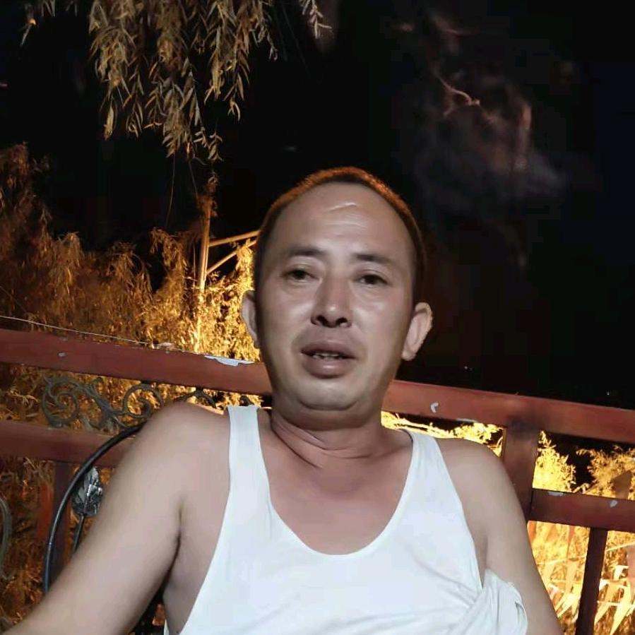 何半街