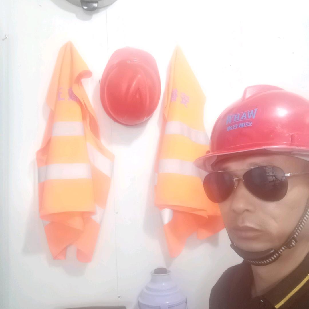 工地人🎤（跑调哥）晚上7：20开播