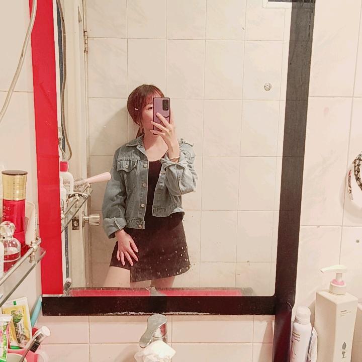 燕子，单亲妈妈