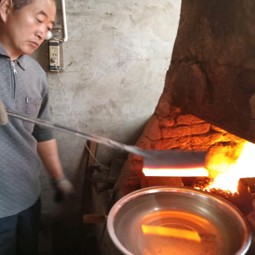 中国锻打菜刀邵岗