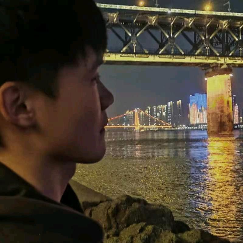 🌈不尴不尬.