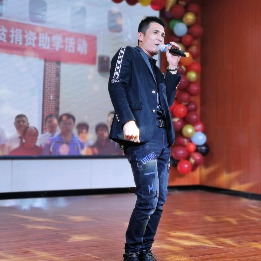 劲爆阿龙