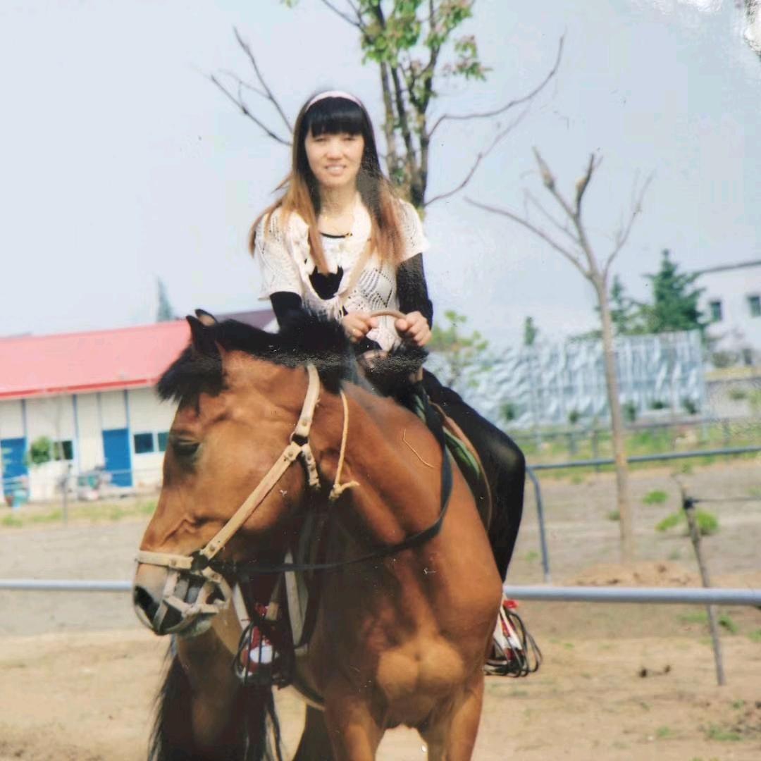 塔吊司机笑口常开