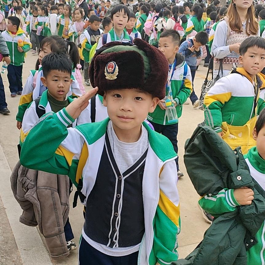 不再从前那少年