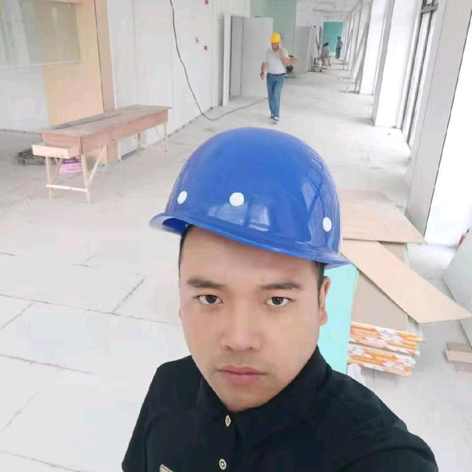 张军伟有20年的工装水电经验有自己的团队