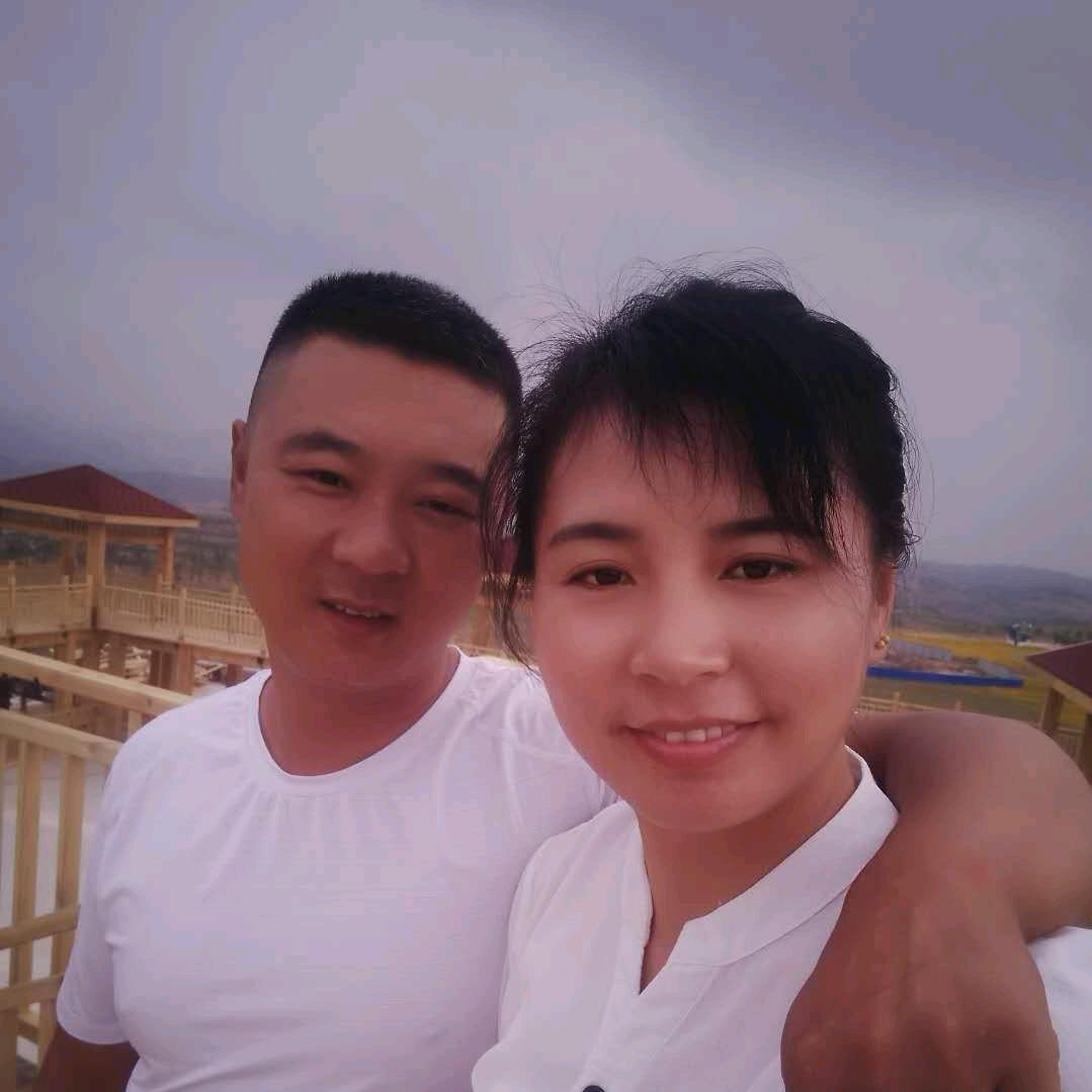 抱着嫦娥烤玉兔