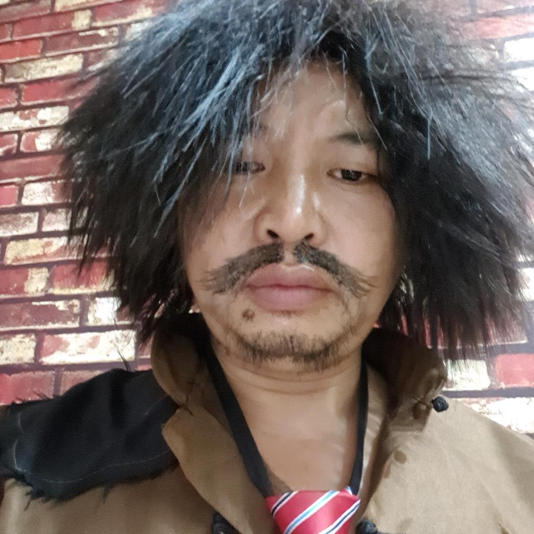 小陈。