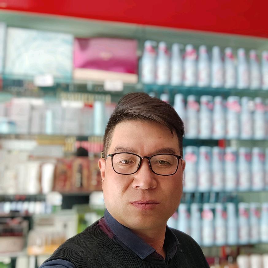 贺晶晶美容美发用品店