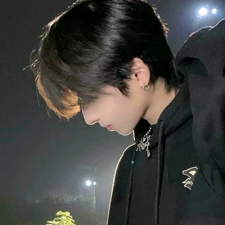 @এ᭄ꦿ꯭ꫛ赵꧔ꦿএ᭄💕: 💕ꦿ҉好