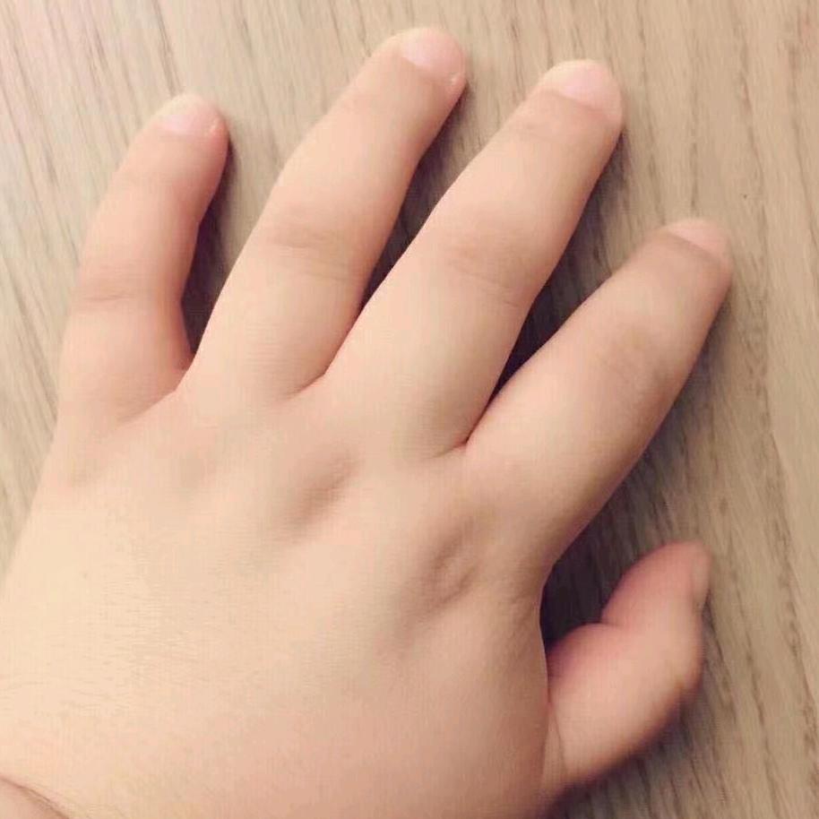 (    ･㉨･    )     天