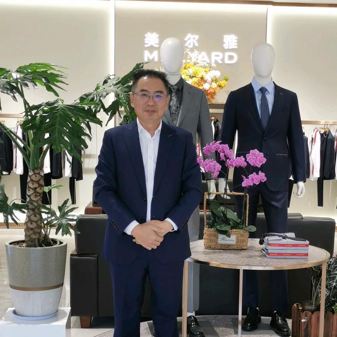 雅若单位团体服装定制