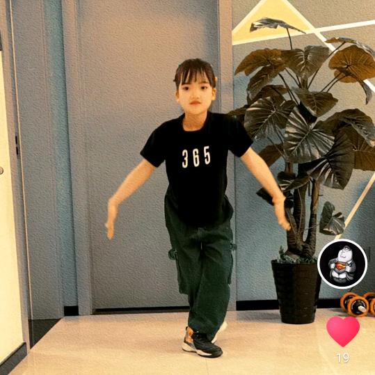 小雨爱跳舞