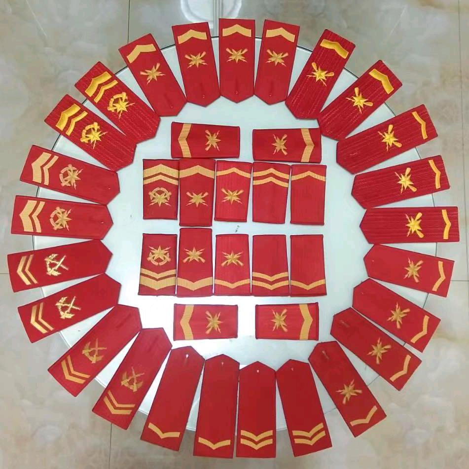 罗沙源米（邓班长）