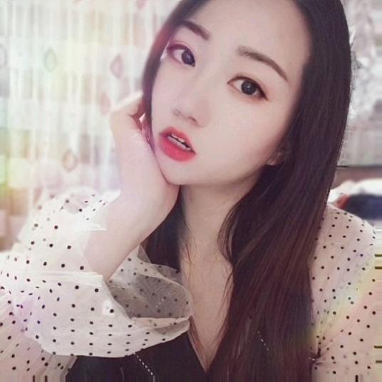 女施主