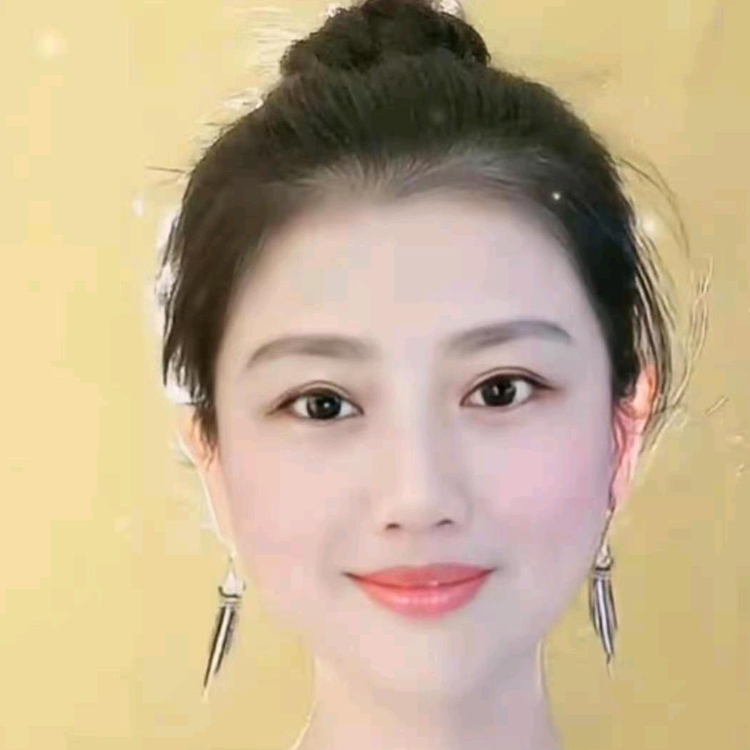 美女，爱唱歌