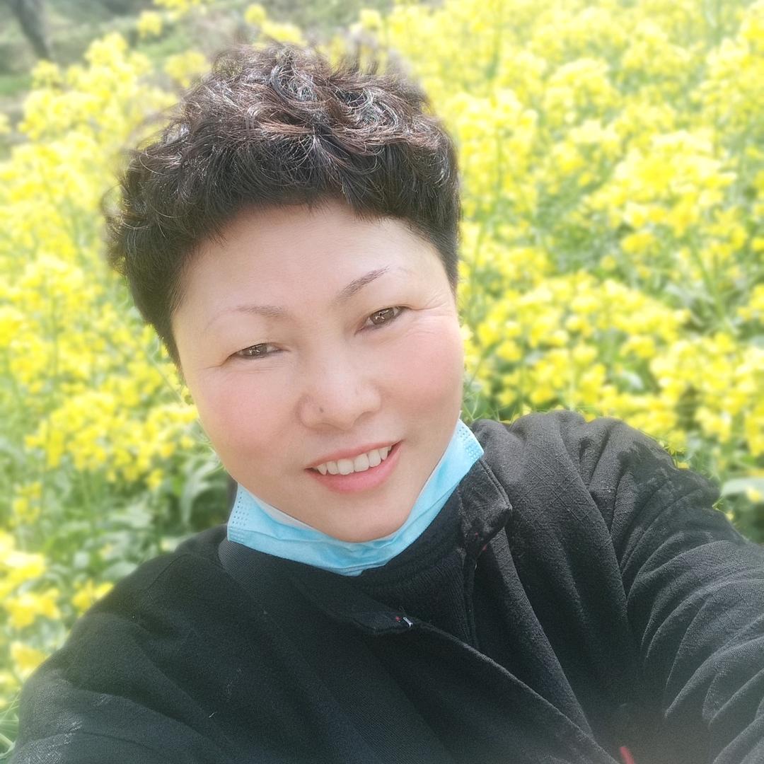 爱生活的芳姐