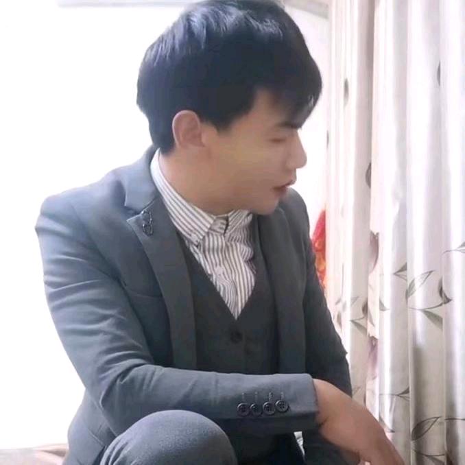 L.今晚几点睡🍊