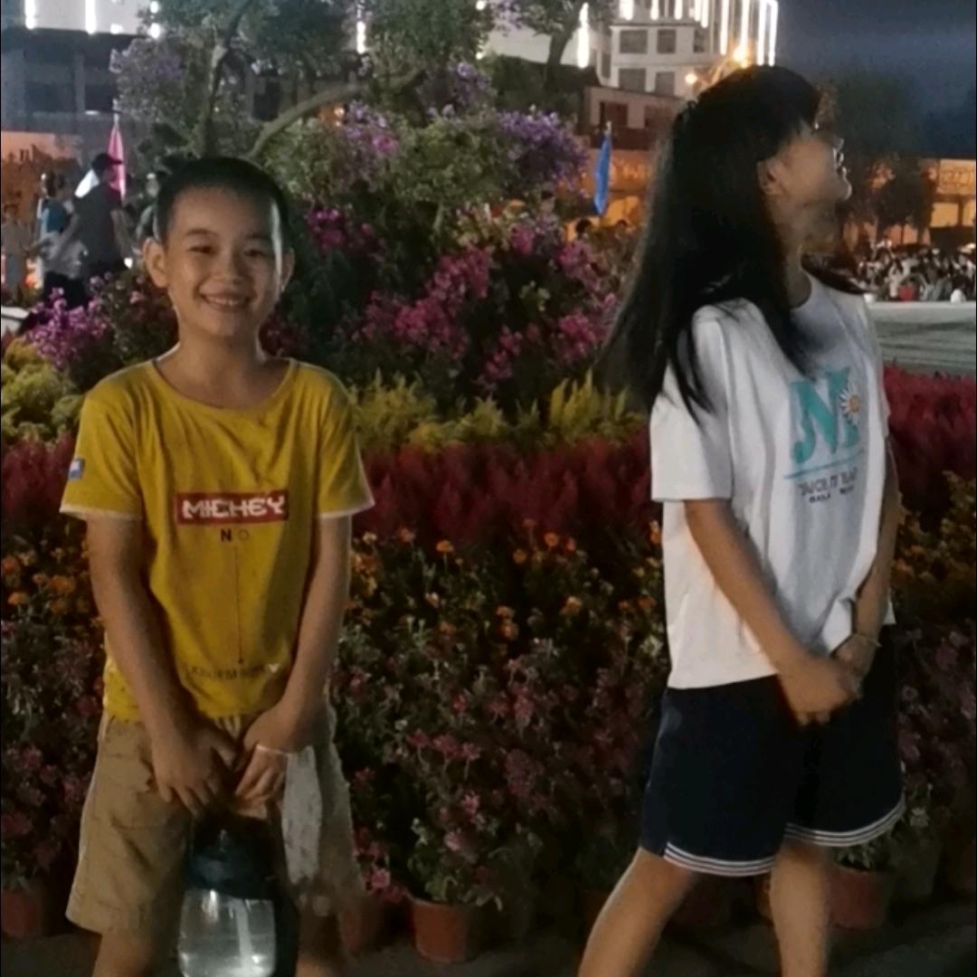 用户8441521948023向前看