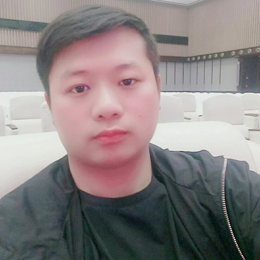这个大叔比较皮