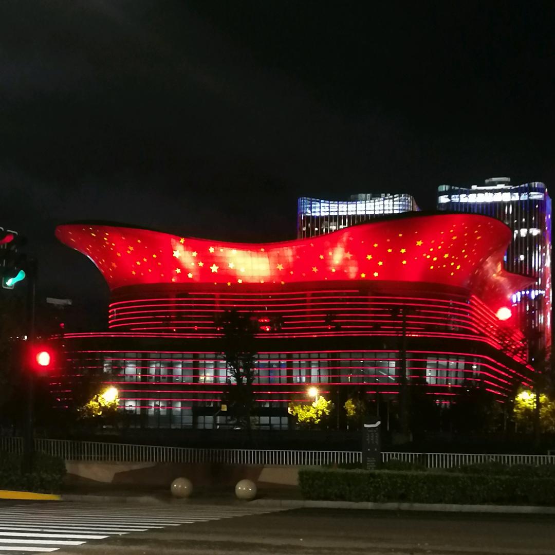 陪伴多多的女儿小黑🐕(多多一路走好)