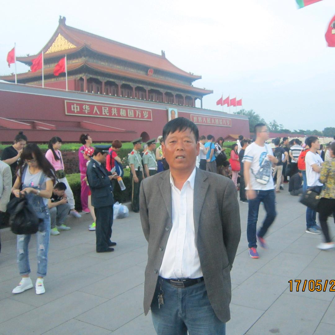 走自己的路老黑