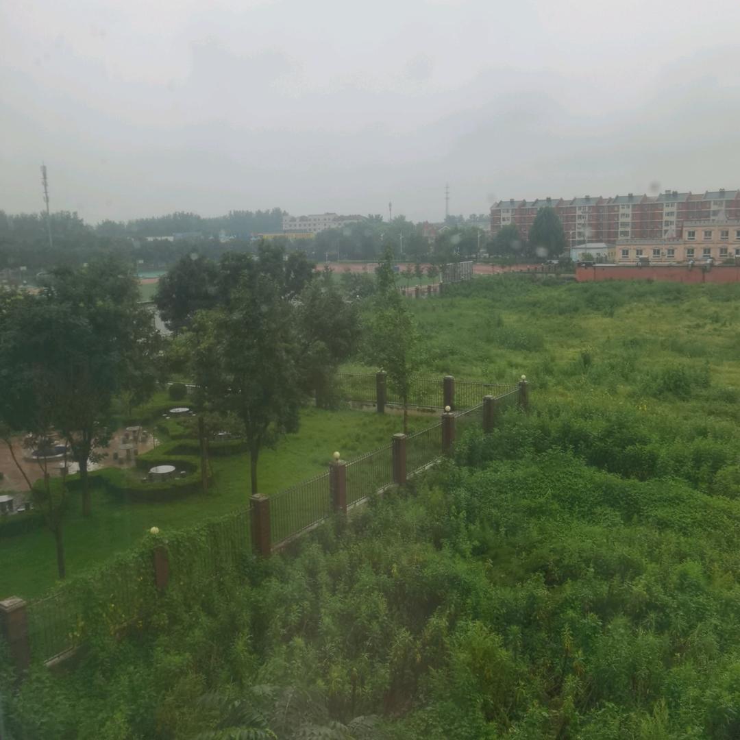 @房海山