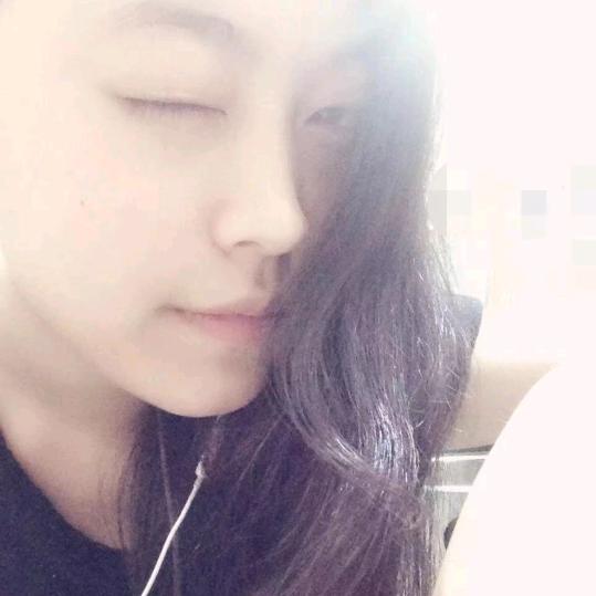 玲玲，