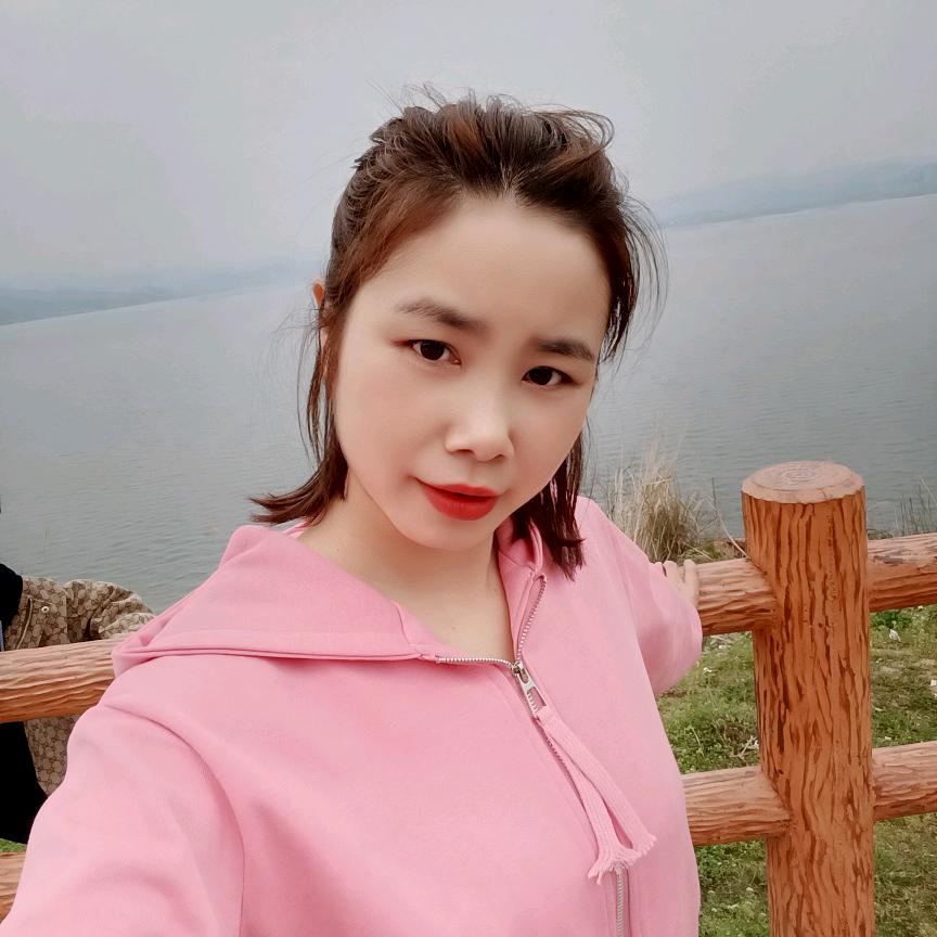 爱她导演时尚一丽君