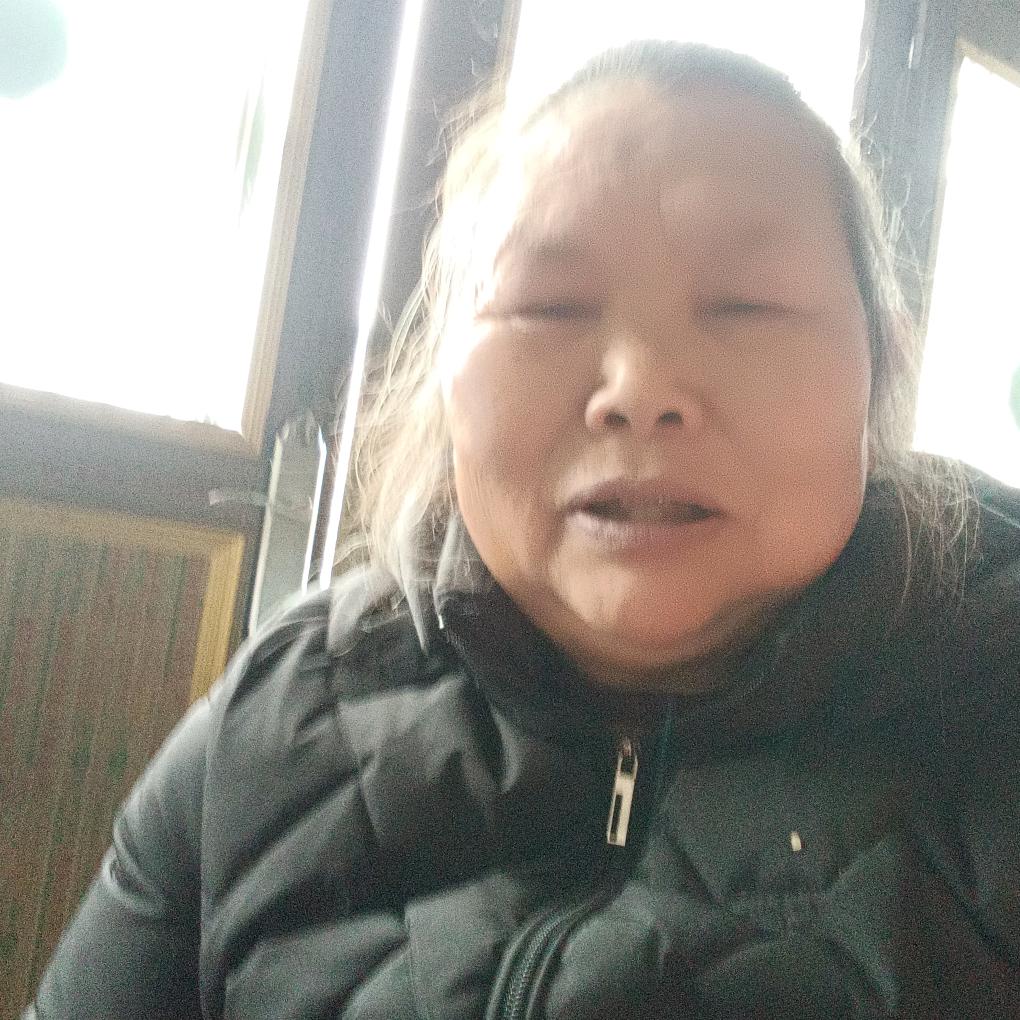 路言英
