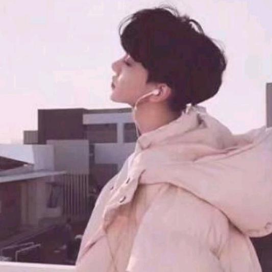 回忆总想哭。不定时开播。