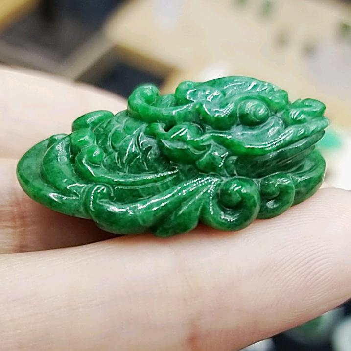 钰鉴珍爱 翡翠至臻