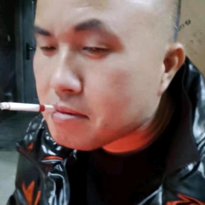 阿才，回收废品站，回收旧手机