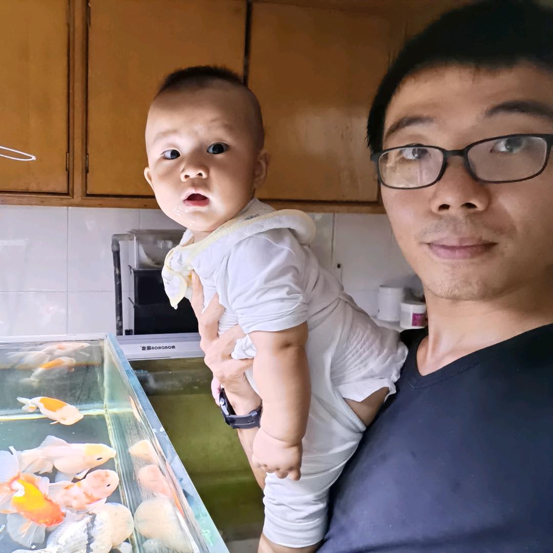 告诉老默我想养鱼了