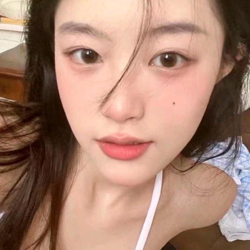 鹿君文