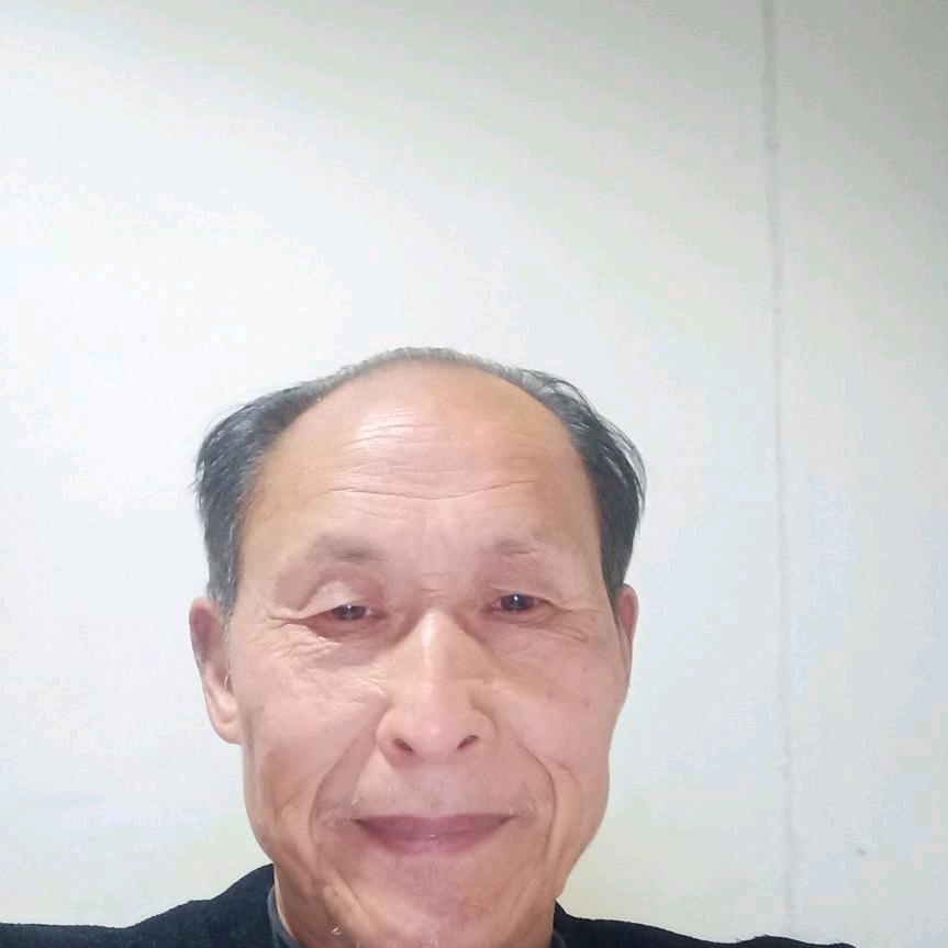 人老心不老，开心自已找。