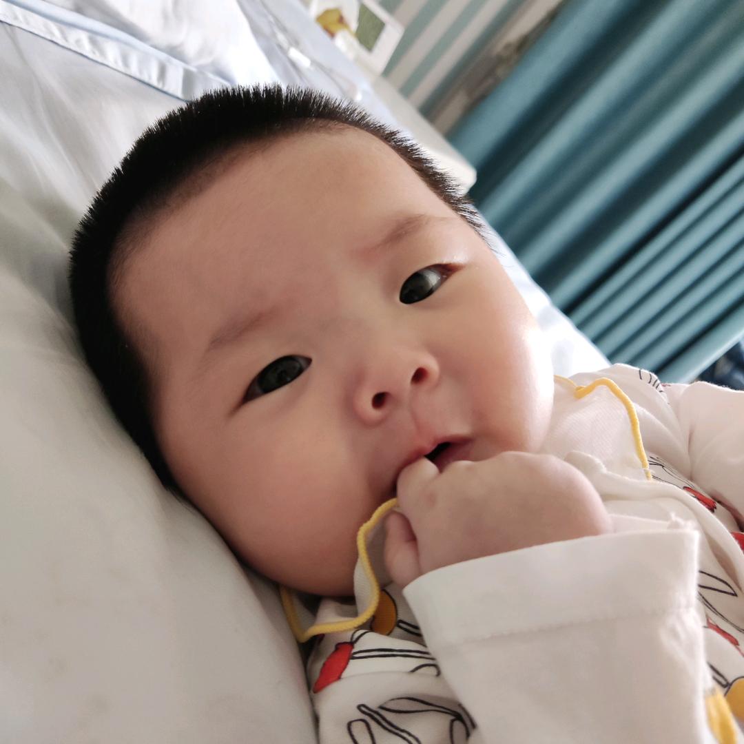 清风徐来。