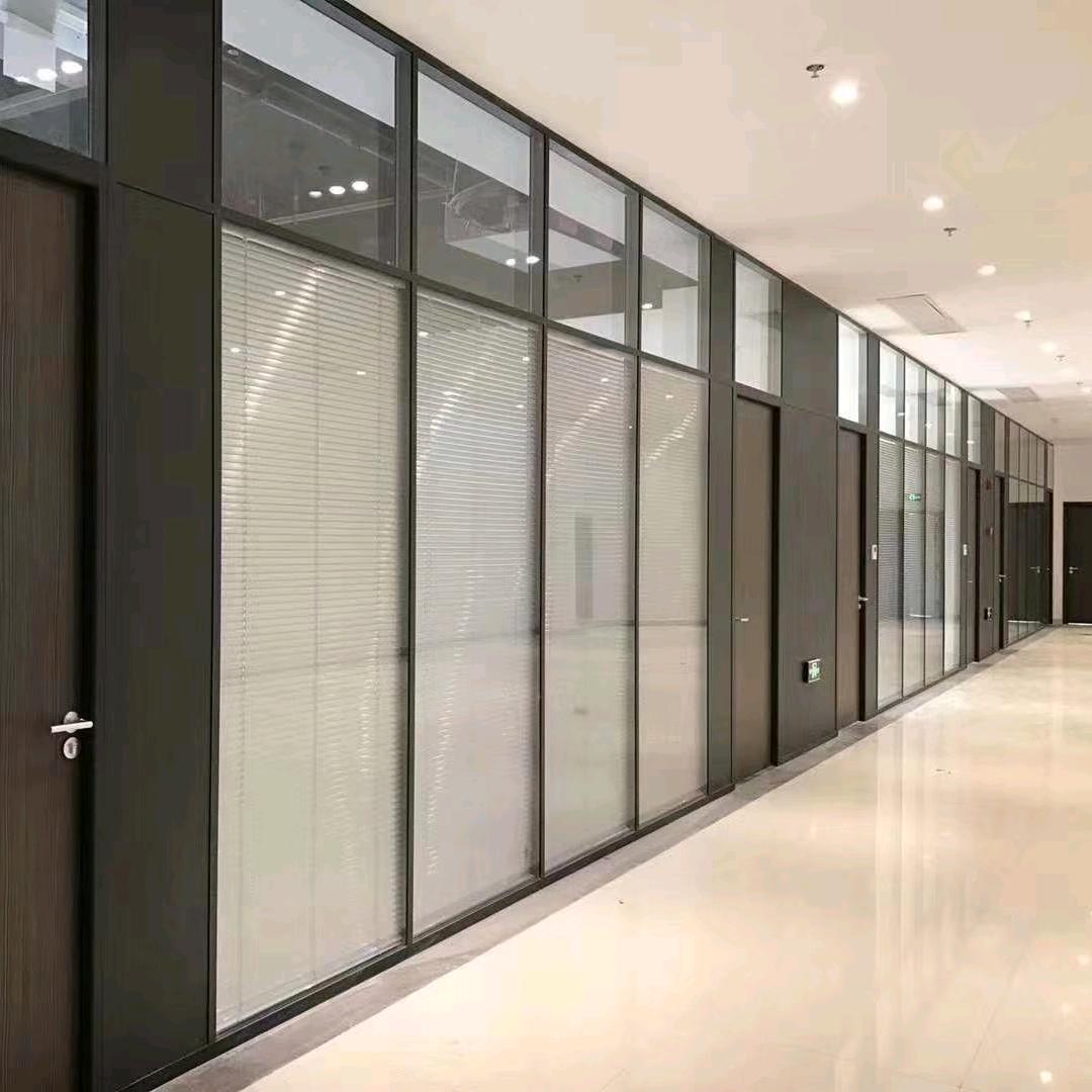 阜阳市炫星百叶隔断型材（黑队长）