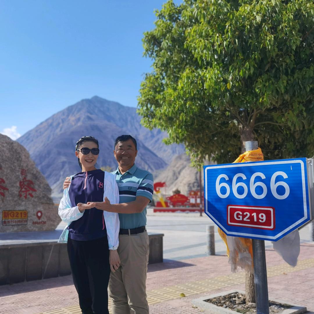 张莉