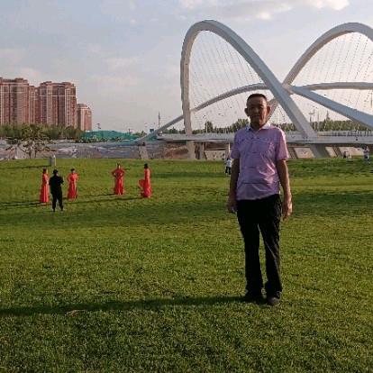 ᠣᠶᠤᠨᠪᠠᠳᠤ乌云巴图