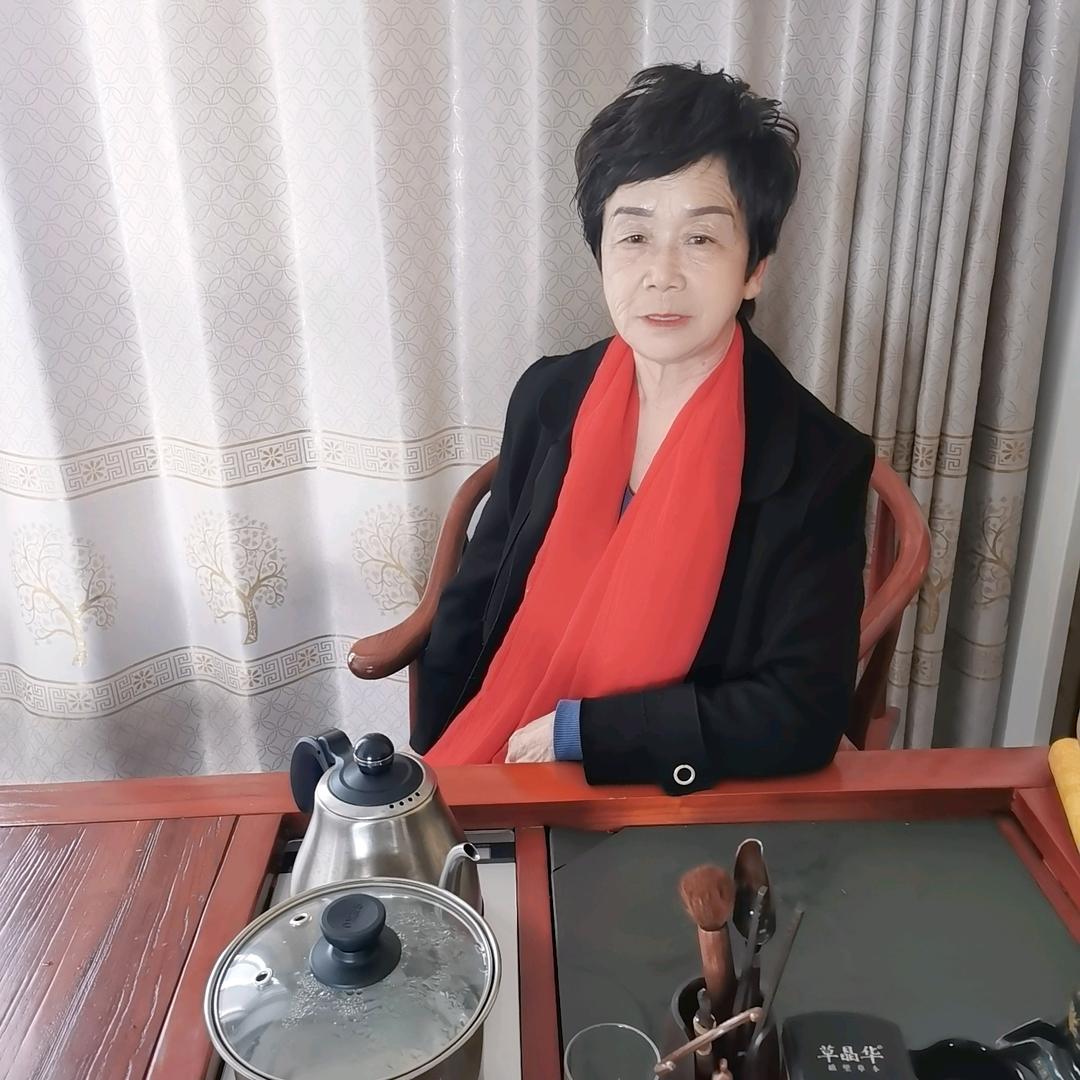 汶汶（好物推荐官）